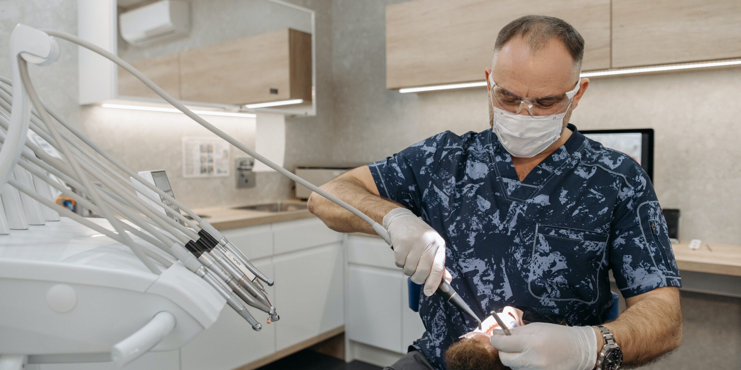 Dental habits to avoid before visiting a dentist in London, Ontario