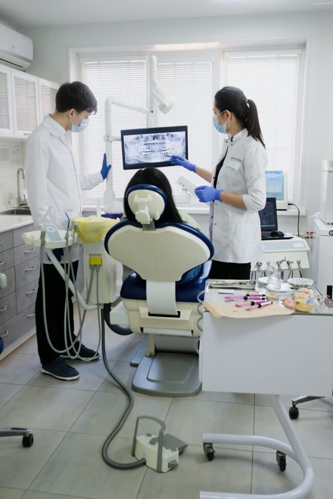 Children's dentist near me - pediatric dental checkup in London Ontario
